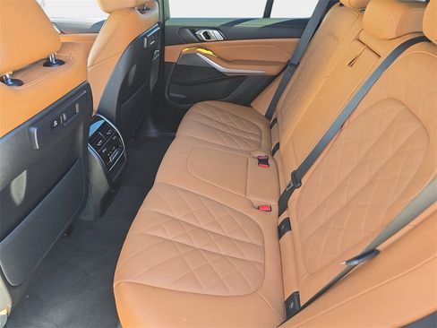 Used 2023 BMW X5 xDrive40i w/ Premium Package image 17