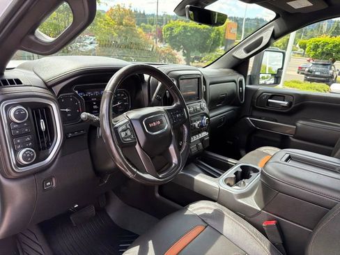 Used 2020 GMC Sierra 3500 AT4 w/ AT4 Premium Package AWD/4WD image 17