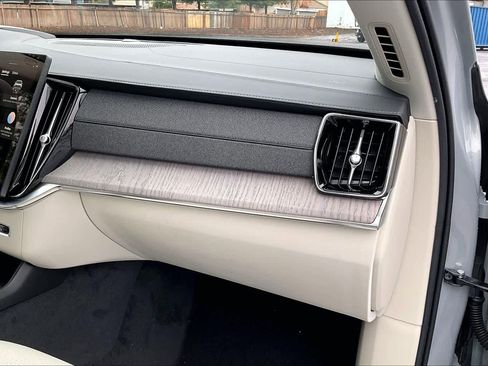 New 2026 Volvo XC90 B6 Ultra image 29