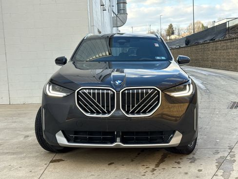Certified 2025 BMW X3 xDrive30i image 2