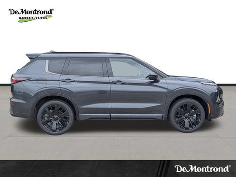 New 2026 Mitsubishi Outlander SEL Black Edition FWD image 4