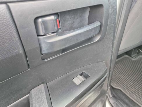 Used 2017 Toyota Tundra SR image 27