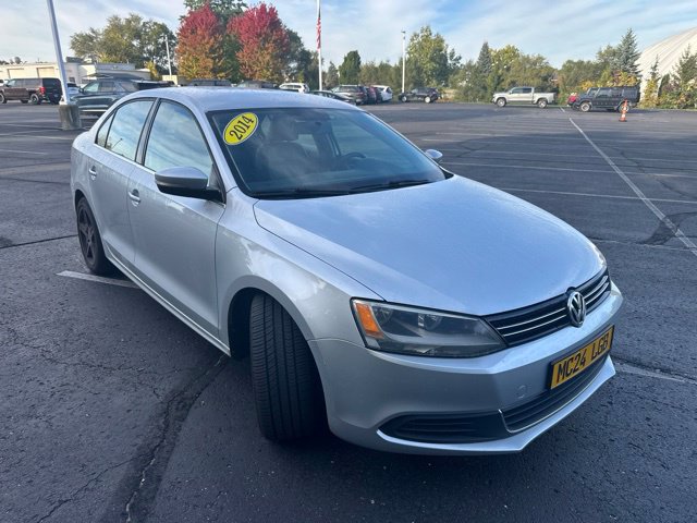 Used 2014 Volkswagen Jetta TDI FWD image 2