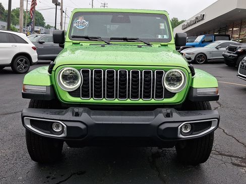 Certified 2026 Jeep Wrangler Unlimited Sahara w/ Safety Group AWD/4WD image 2
