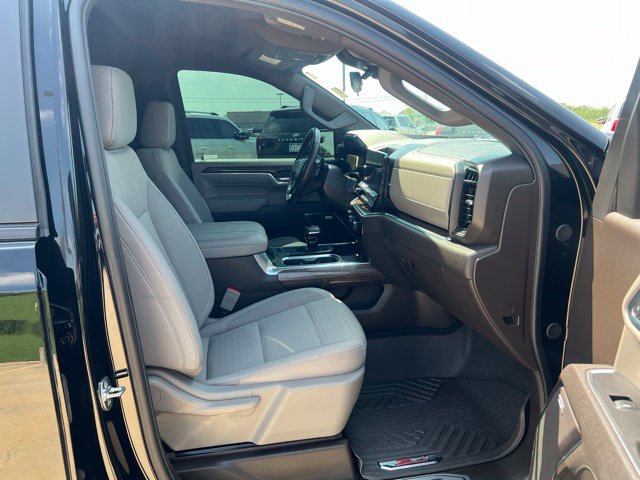 Used 2025 Chevrolet Silverado 1500 LT Trail Boss w/ Convenience Package II AWD/4WD image 24