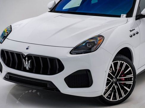 Certified 2023 Maserati Grecale Modena AWD/4WD image 4