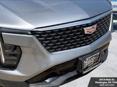 Used 2024 Cadillac XT4 Premium Luxury FWD image 31