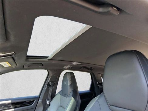 Used 2019 Porsche Cayenne E-Hybrid image 16