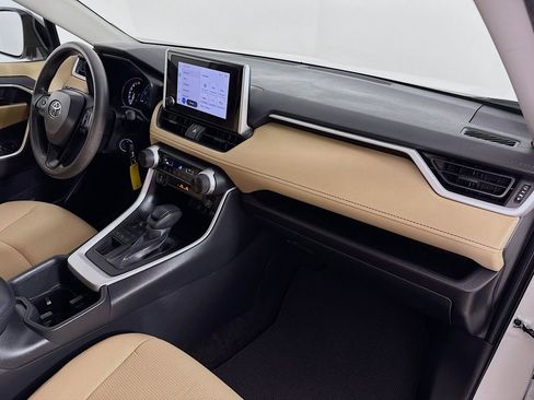 Certified 2024 Toyota RAV4 LE image 30