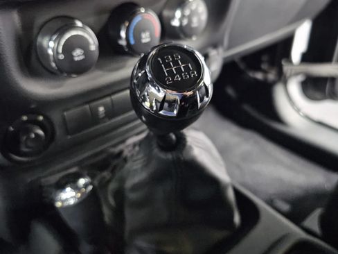 Used 2013 Jeep Wrangler Sahara w/ Connectivity Group AWD/4WD image 26