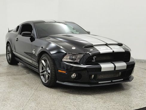 Used 2010 Ford Mustang Shelby GT500 RWD image 7