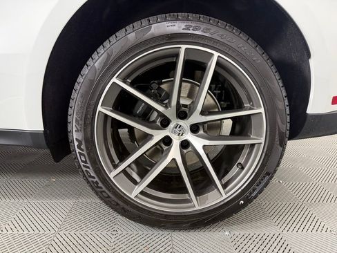 New 2026 Porsche Macan AWD/4WD image 12