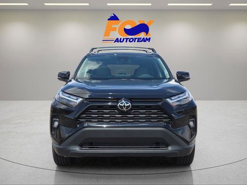 Used 2025 Toyota RAV4 XLE Premium image 2