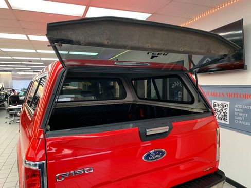 Used 2015 Ford F150 XLT image 6