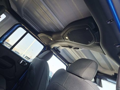 Certified 2025 Jeep Wrangler Sport S image 15