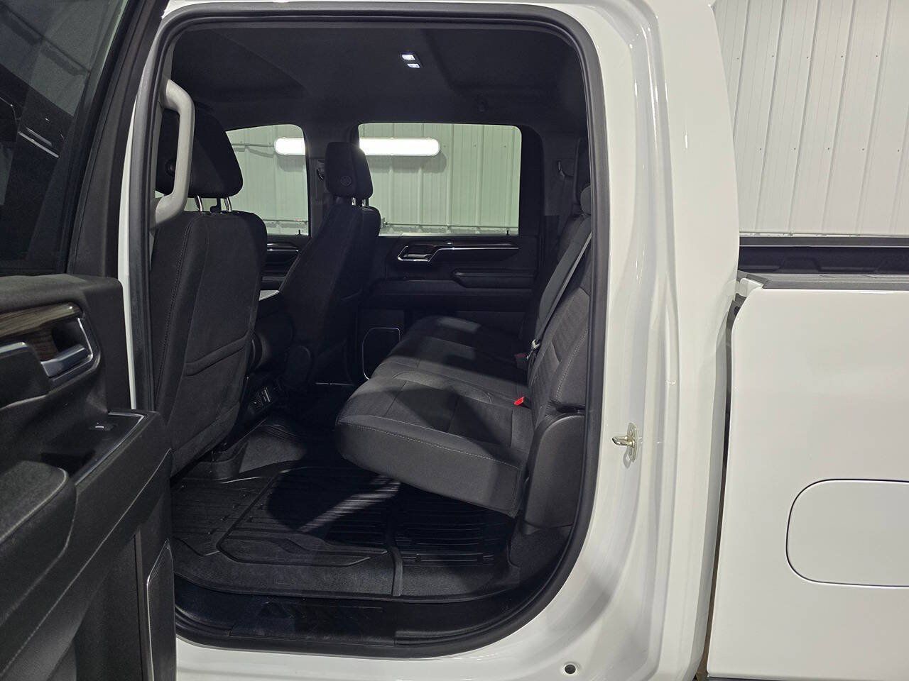 Used 2024 Chevrolet Silverado 2500 LT AWD/4WD image 9