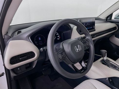 Used 2023 Honda HR-V LX image 12