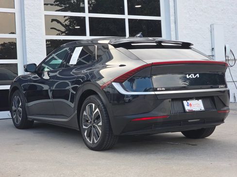 Used 2022 Kia EV6 Light RWD image 7