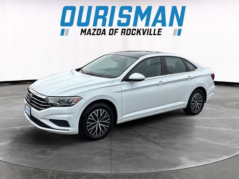 Used 2020 Volkswagen Jetta SE image 2