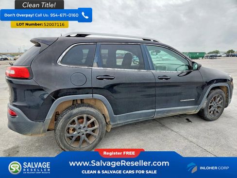 Used 2017 Jeep Cherokee Latitude FWD image 4