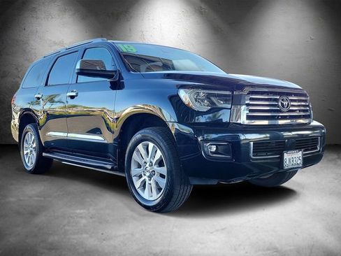 Used 2019 Toyota Sequoia Platinum w/ Preferred Accessory Package AWD/4WD image 2
