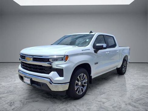 Used 2025 Chevrolet Silverado 1500 LT RWD image 3