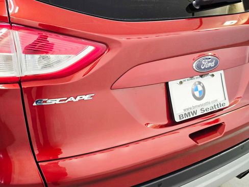 Used 2016 Ford Escape SE w/ Leather Comfort Package AWD/4WD image 7