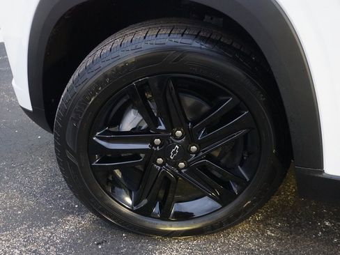 Used 2025 Chevrolet Trax ACTIV w/ Sunroof Package image 30