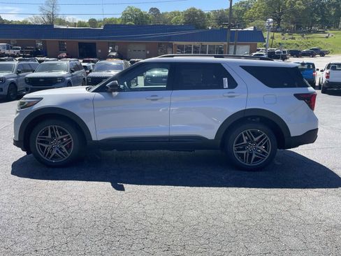 New 2026 Ford Explorer ST-Line w/ ST-Line Street Pack image 5