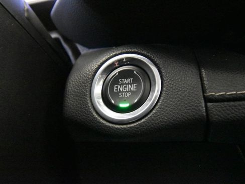 Used 2022 Buick Envision Essence w/ Technology Package II image 24