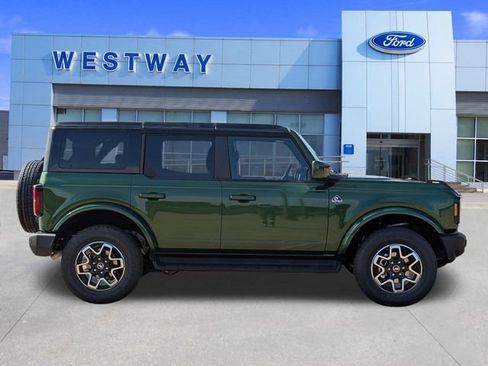 New 2025 Ford Bronco Outer Banks image 3