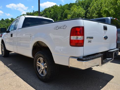 Used 2006 Ford F150 XLT AWD/4WD image 2