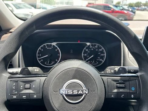 Used 2022 Nissan Rogue SV AWD/4WD image 24