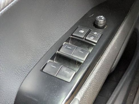 Used 2025 Toyota Camry SE w/ Convenience Package FWD image 20