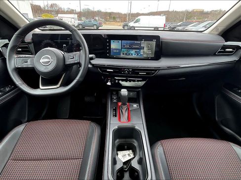 Used 2025 Nissan Kicks SR w/ SR Premium Package image 21