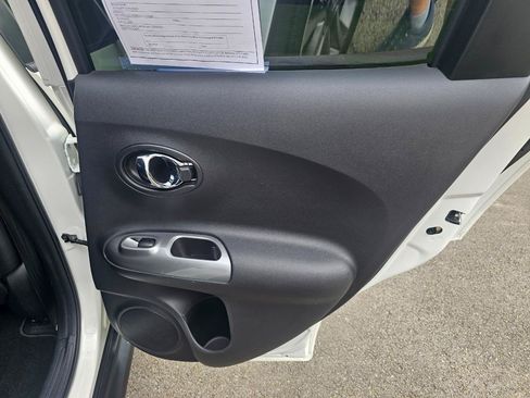 Used 2017 Nissan Juke SL FWD image 19
