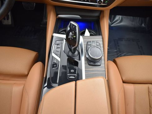 Used 2021 BMW 540i xDrive w/ M Sport Package AWD/4WD image 16