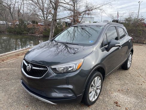 Used 2018 Buick Encore Preferred image 9