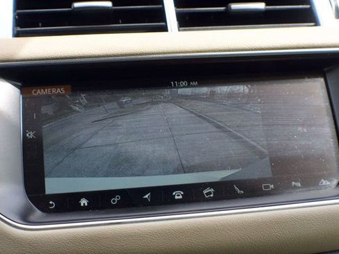 Used 2017 Land Rover Range Rover Sport HSE image 29