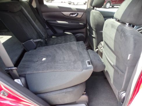 Used 2015 Nissan Rogue AWD w/ SV Moonroof Package image 37