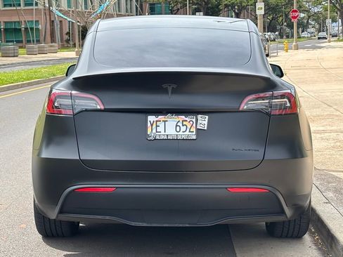 Used 2022 Tesla Model Y Long Range image 4