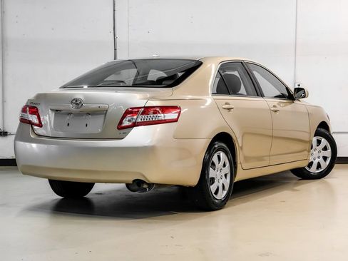 Used 2011 Toyota Camry LE w/ Fleet Convenience Pkg FWD image 10