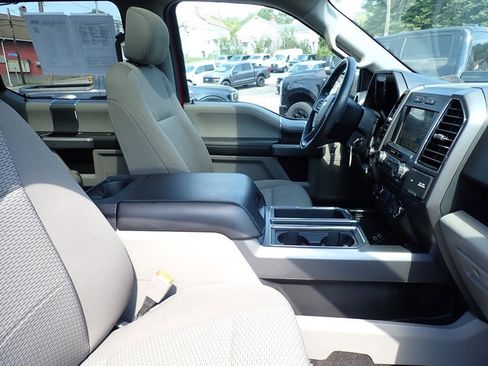 Used 2018 Ford F150 XLT w/ Equipment Group 302A Luxury AWD/4WD image 9