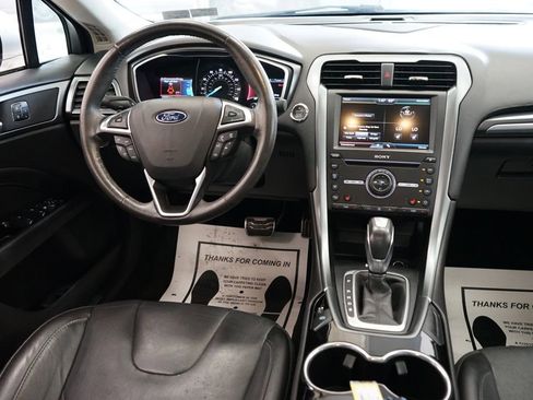 Used 2016 Ford Fusion Titanium FWD image 12