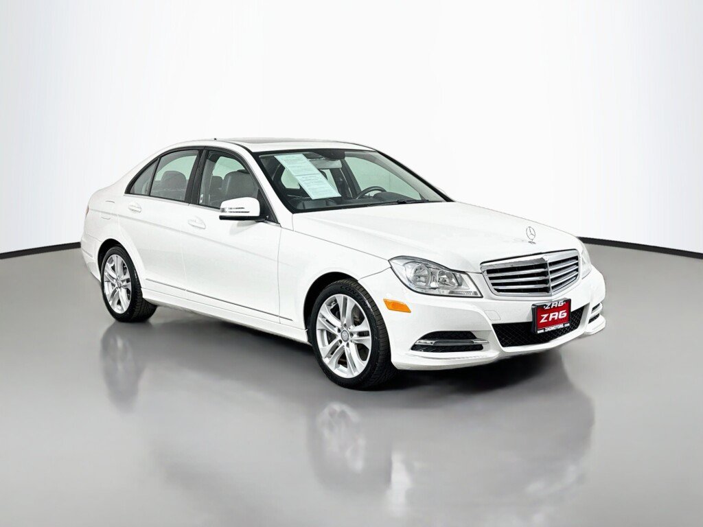 Used 2014 Mercedes-Benz C 300 4MATIC Sedan image 7