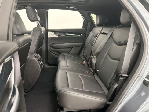 Used 2022 Cadillac XT5 Premium Luxury w/ Technology Package FWD image 25