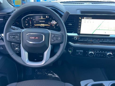 New 2026 GMC Sierra 1500 SLE image 11