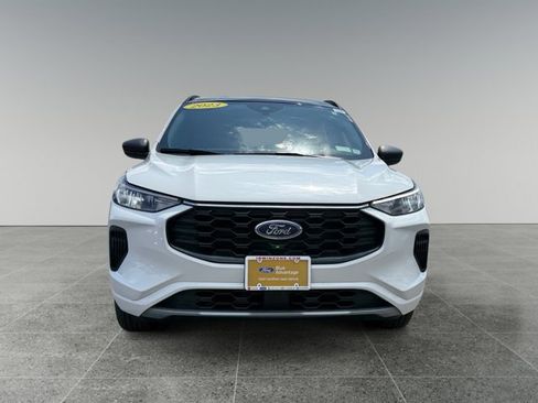 Used 2023 Ford Escape ST-Line w/ Tech Pack #1 AWD/4WD image 8