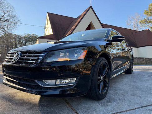 Used 2012 Volkswagen Passat TDI SE image 12