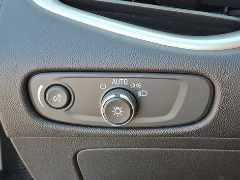 Used 2022 Chevrolet Malibu LT w/ Leather Package image 25